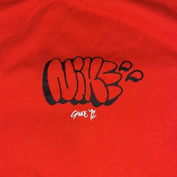 Nike shirt - Picture 3 of 4